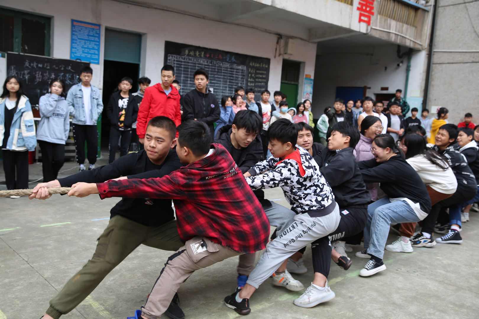 邵陽市華龍中學(xué),邵陽中學(xué)教育,高中教育,師資雄厚,名優(yōu)教師 邵陽市華龍中學(xué),邵陽中學(xué)教育,高中教育,師資雄厚,名優(yōu)教師