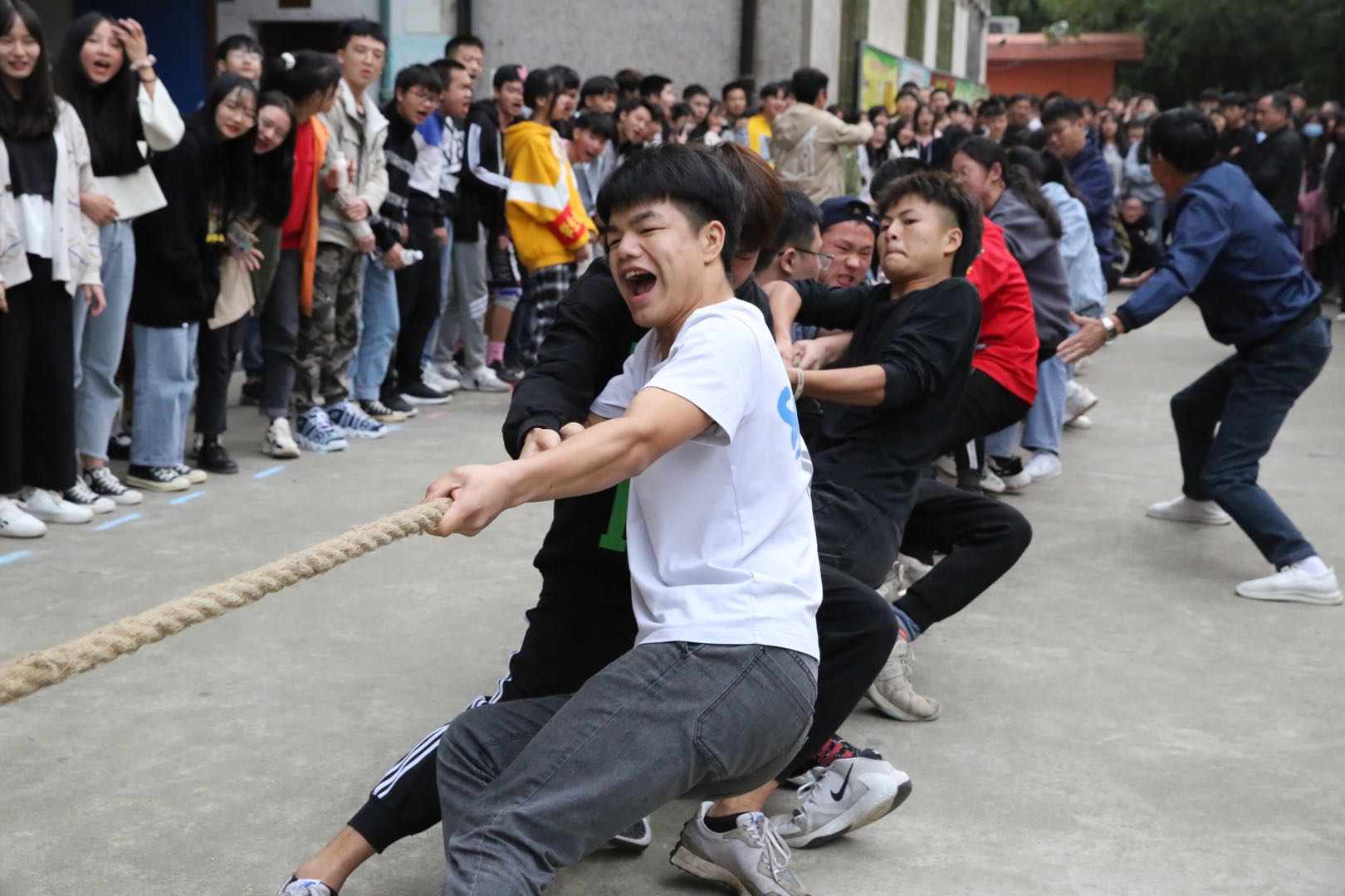 邵陽市華龍中學(xué),邵陽中學(xué)教育,高中教育,師資雄厚,名優(yōu)教師 邵陽市華龍中學(xué),邵陽中學(xué)教育,高中教育,師資雄厚,名優(yōu)教師