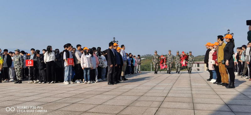 邵陽市華龍中學,邵陽中學教育,高中教育,師資雄厚,名優(yōu)教師